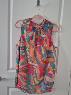 Women's Sleeveless Geometric Top